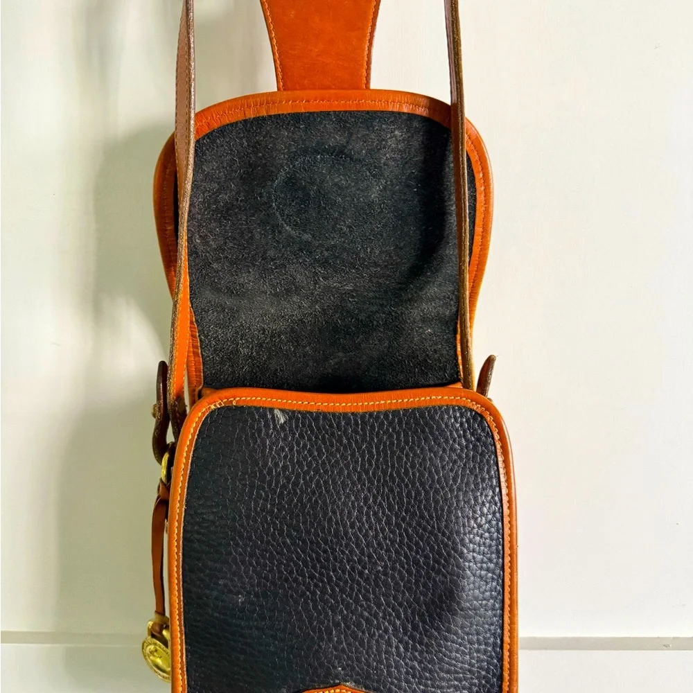 Vintage Dooney Bourke Black All Weather Leather Small Essex Crossbody Bag